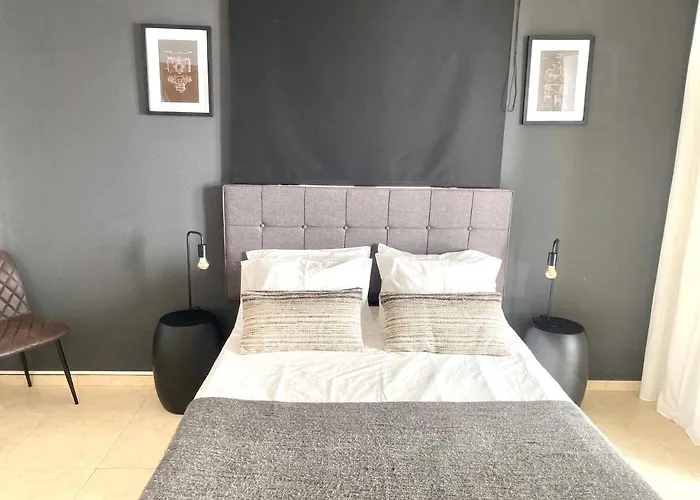 Konukevi Patio Abilio 4*