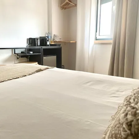 Patio Abilio 4* ナザレ